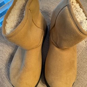 NWOT Dearfoam Indoor/Outdoor Slipper
